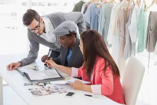 Certified Fashion Stylist & Image Consultant